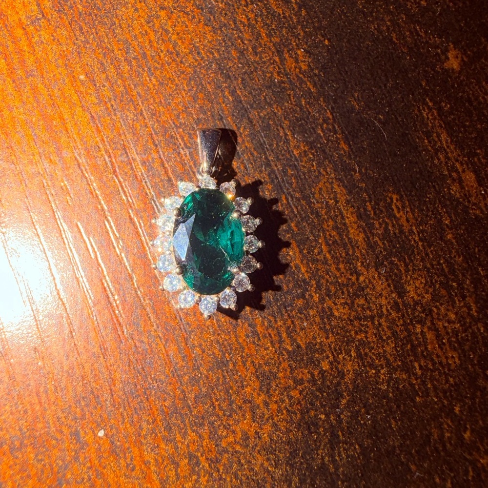 Green and Silver Emerald Gemstone Necklace Pendent